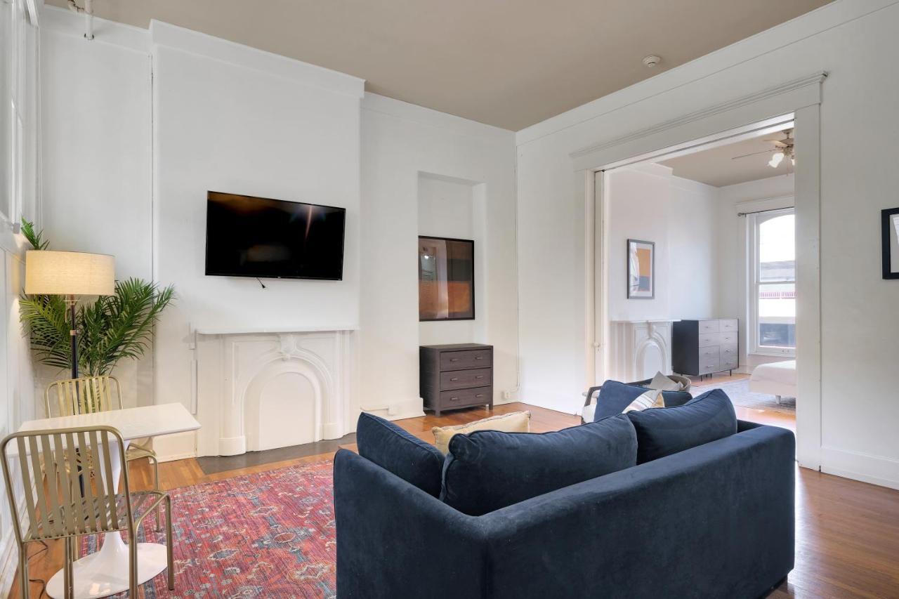 Apartment With King Bed In Downtown לואיוויל מראה חיצוני תמונה